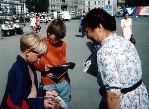 August 1995 meeting homeless children in Vladivostok, Russia