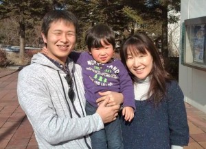 Mr. and Mrs. Maehara and 3 year old son who took me to the Kohoku PA