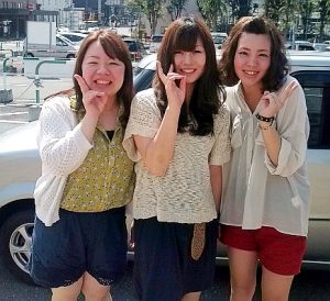 Three university students who took me to Akita Station on Aug. 4, 2012
