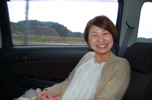 Satoh Maki from Toyosaki in Niigata Prefecture. She and her parents took me from Katagami City to a point close to Odate City. They were on their way to Lake Towada.